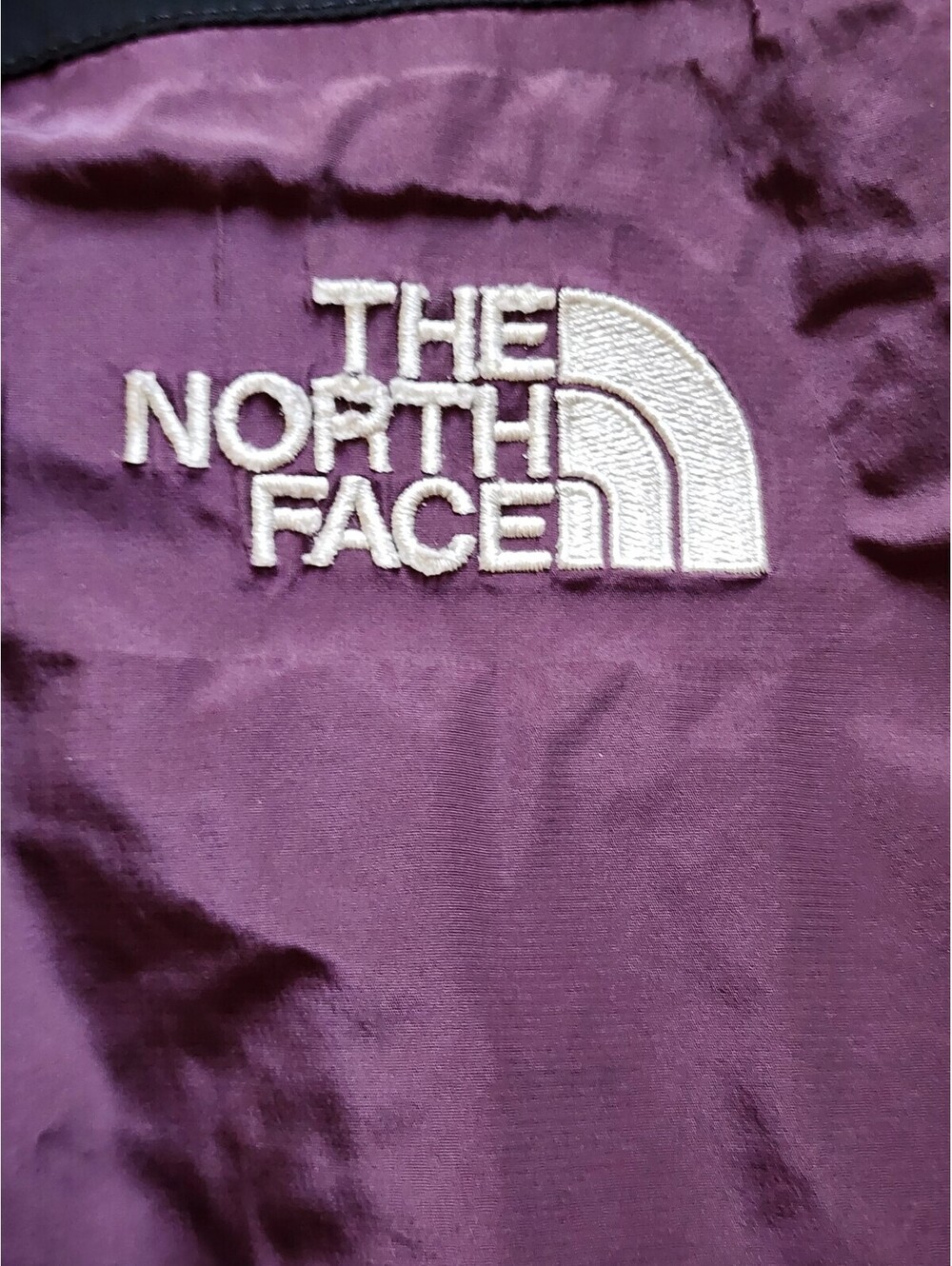 Size XL - Women's The North Face HyVent Purpke/Black Jacket - Picture 6 of 6